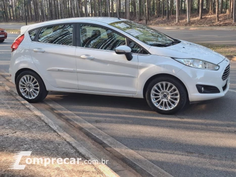 FIESTA 1.6 Titanium Hatch 16V