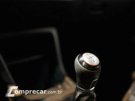 CROSS UP - 1.0 TSI 12V 4P MANUAL