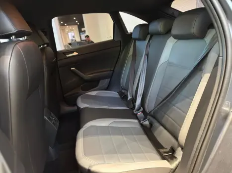 Nivus 1.0 4P FLEX 200 TSI HIGHLINE AUTOMÁTICO