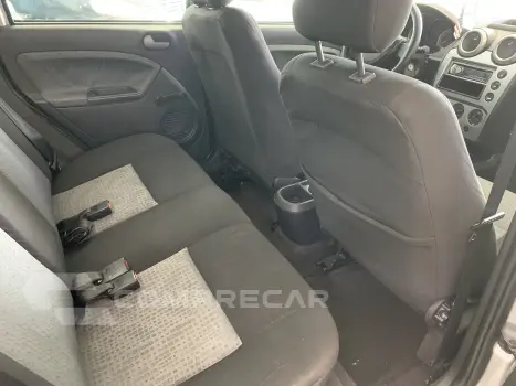 FIESTA 1.0 Rocam SE Sedan 8V