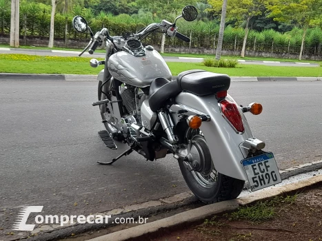 Shadow 750