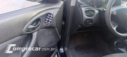 FOCUS 2.0 Sedan 16V