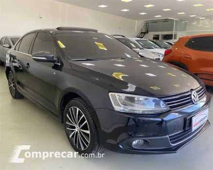 JETTA 2.0 TSI HIGHLINE 200CV GASOLINA 4P TIPTRONIC