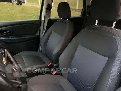 SPIN 1.8 LT 8V FLEX 4P AUTOMÁTICO