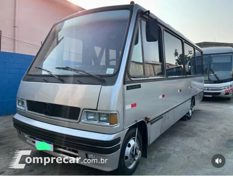 Mercedes-Benz MICROÔNIBUS Versão Única 2 portas