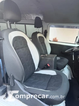 KOMBI 1.6 MI STD Lotação 8V