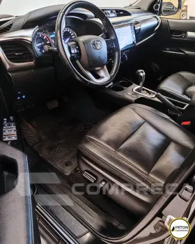 Hilux Caminhonete 2.8 16V SRX 4X4 DIESEL CABINE DUPLA AUTOMÁ