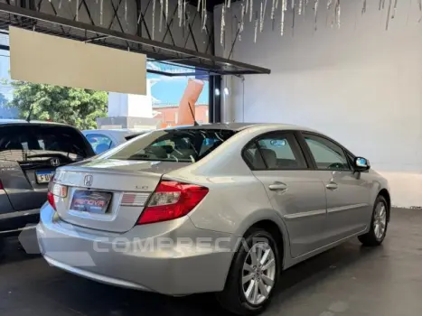CIVIC - 1.8 LXS 16V 4P AUTOMÁTICO