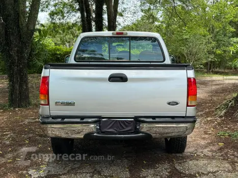 F-250 3.9 XLT 4X2 CS