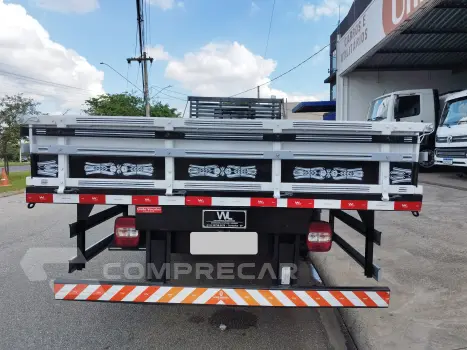 Delivery 11.180 Prime + Carroceria Madeira