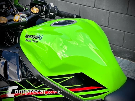 NINJA ZX-4R