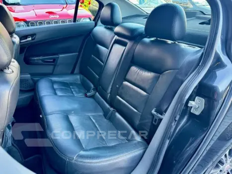 VECTRA SEDAN - 2.0 MPFI ELEGANCE 8V 4P AUTOMÁTICO