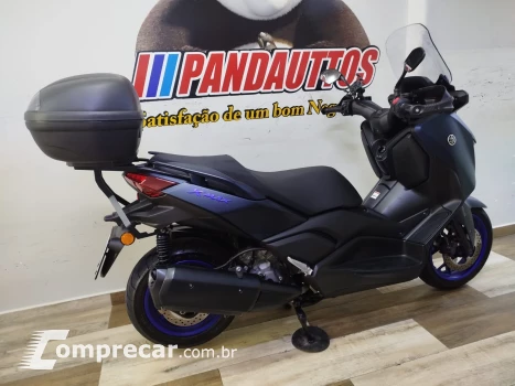 XMax 250 Connected