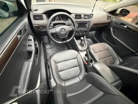 Jetta 2.0 4P CONFORTLINE TIPTRONIC AUTOMÁTICO