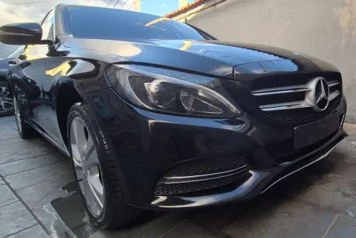 Mercedes-Benz C180 4 portas