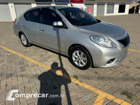 Versa SL 1.6 Flex Fuel