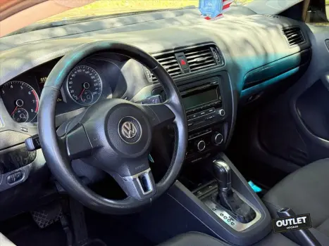 JETTA 2.0 COMFORTLINE FLEX 4P TIPTRONIC