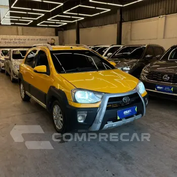 Toyota ETIOS CROSS 1.5 Flex 16V 5p Mec. 4 portas