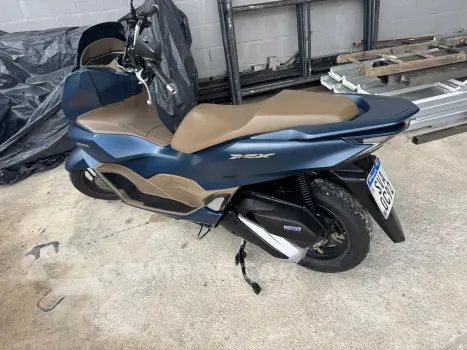 HONDA Honda PCX com freios ABS
