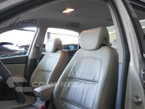 AZERA 3.3 MPFI GLS SEDAN V6 24V GASOLINA 4P AUTOMÁTICO