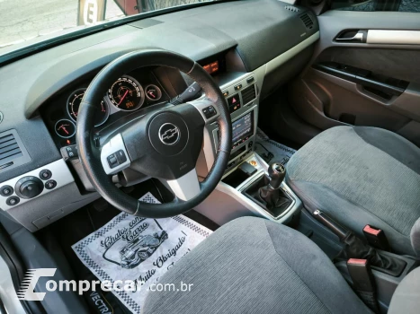 VECTRA 2.0 MPFI Elegance 8V 140cv