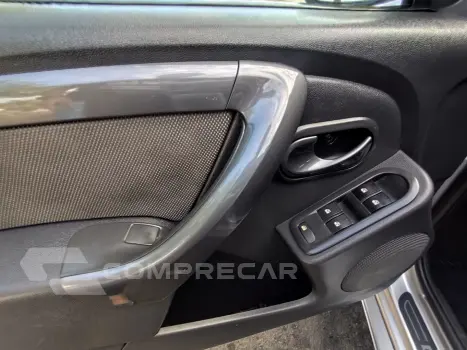DUSTER 2.0 DYNAMIQUE 4X2 16V FLEX 4P AUTOMÁTICO