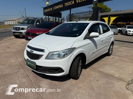 CHEVROLET ONIX 1.0 LT 4 portas