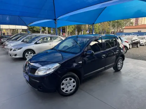 Renault SANDERO - 1.0 EXPRESSION 16V 4P MANUAL 4 portas