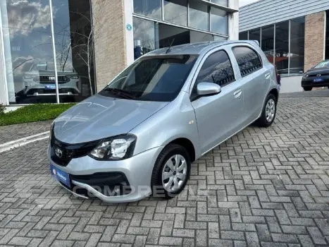 Toyota ETIOS X 1.3 Flex 16V 5p Aut. 4 portas