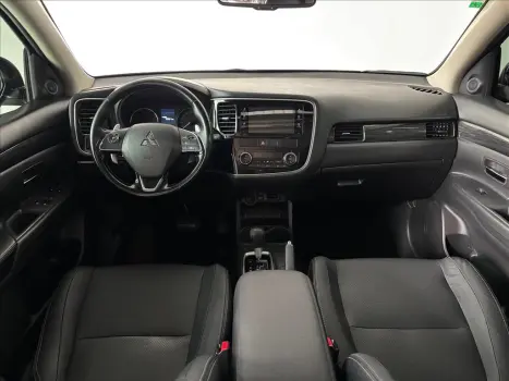 OUTLANDER 2.2 4X4 16V DIESEL 4P AUTOMÁTICO