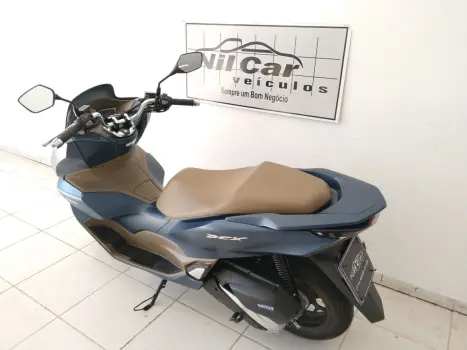PCX 160 DLX