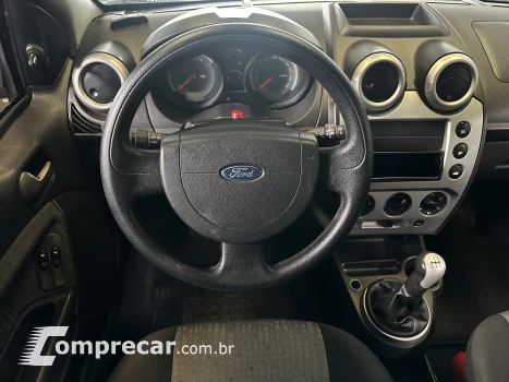 FIESTA 1.6 MPI Class Sedan 8V
