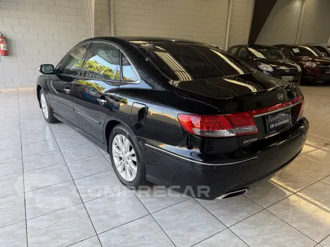 AZERA 3.3 MPFI GLS Sedan V6 24V
