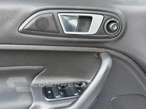 FIESTA 1.6 SE SEDAN 16V FLEX 4P POWERSHIFT