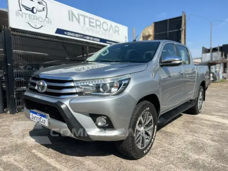 Toyota HILUX 2.8 D-4d Turbo CD SRX 4X4 4 portas