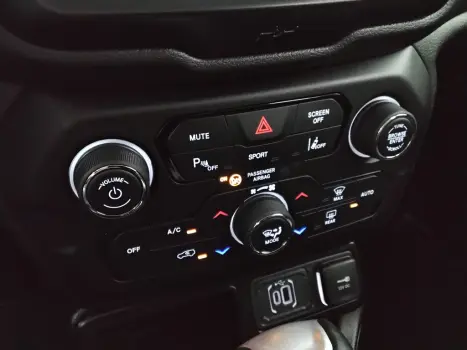 RENEGADE 1.3 T270 TURBO FLEX LONGITUDE AT6