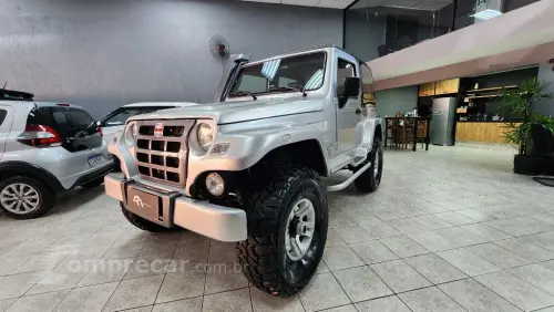 T-4 4x4 3.0 TB Int. Cap. Rígida Diesel