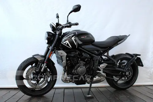 TRIUMPH TRIDENT 660