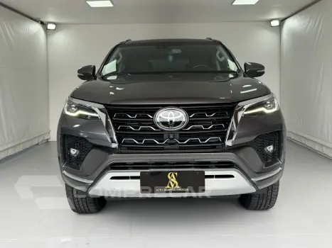 HILUX SW4 2.8 D-4d Turbo SRX 7L 4X4