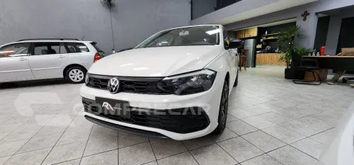 Volkswagen Polo Track 1.0 Flex 12V 5p 4 portas