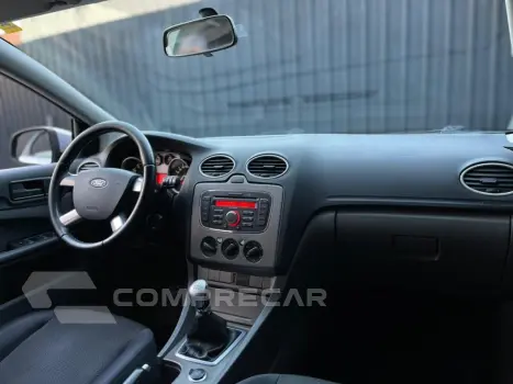 FOCUS 1.6 GLX 16V FLEX 4P MANUAL