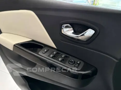 CAPTUR Intense 1.6 16V Flex 5p Aut.