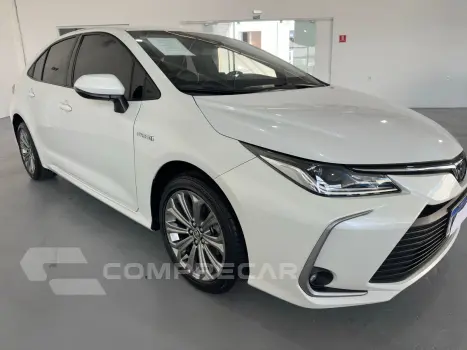COROLLA 1.8 VVT-I Hybrid Altis