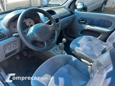 Clio Sedan 1.0 16V 4P RT
