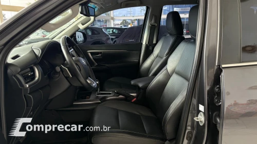 SW4 SRX 2.8 turbodiesel 5L 4x4 (Aut)