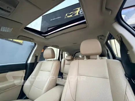 OUTLANDER 3.0 GT 4X4 V6 24V GASOLINA 4P AUTOMÁTICO