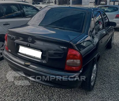 Corsa Sedan 1.0 4P WIND