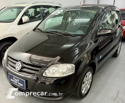 Volkswagen FOX 1.6 MI Route 8V 4 portas