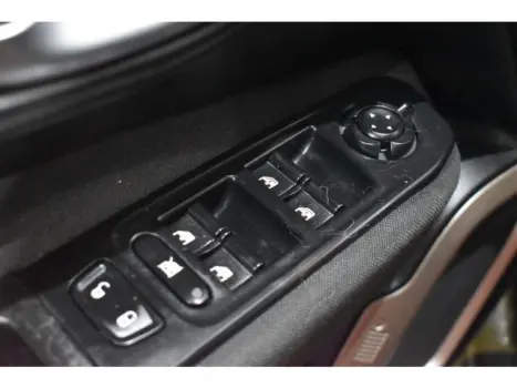 RENEGADE - 1.8 16V LONGITUDE 4P AUTOMÁTICO