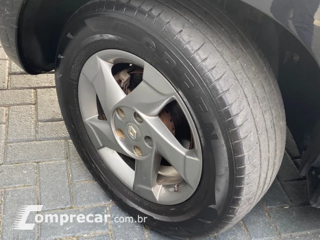 DUSTER 2.0 Tech Road II 4X2 16V